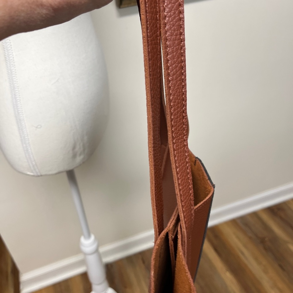 Vince Camuto, EUC, Rich Brown Textured Leather Tote, 17” x11.5”, inside pocket - Picture 8 of 11